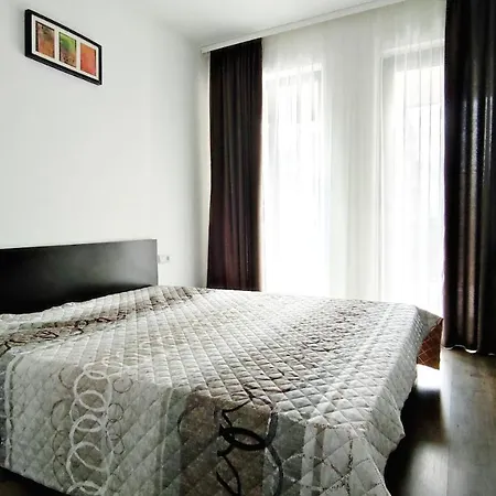Superbe appartement Piscine commune, parking intérieur et Wifi compris Appartamento *