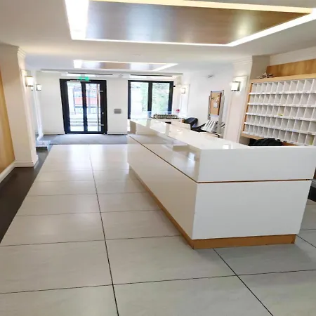 Superbe appartement Piscine commune, parking intérieur et Wifi compris *