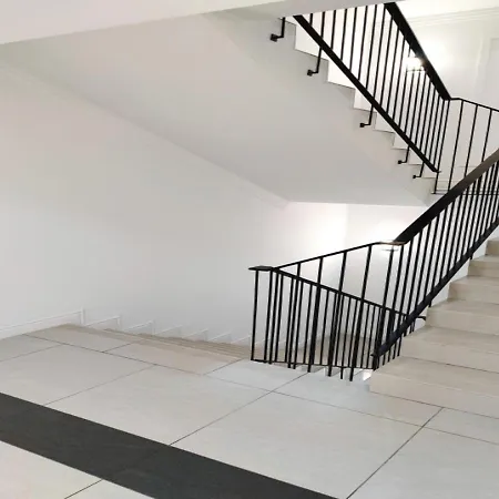 Appartement Superbe appartement Piscine commune, parking intérieur et Wifi compris *